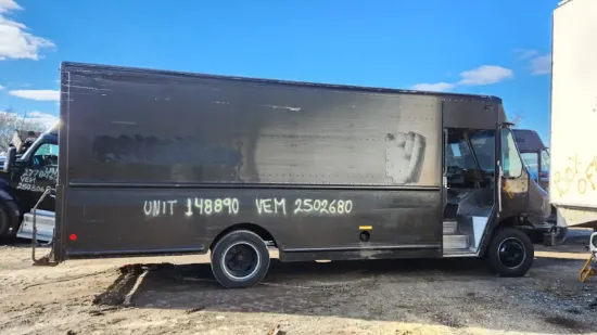 Picture of 2010-freightliner-mt55-chassis-truck-delivery